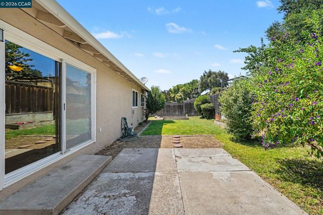 123 E Lake Dr, Antioch, CA 94509