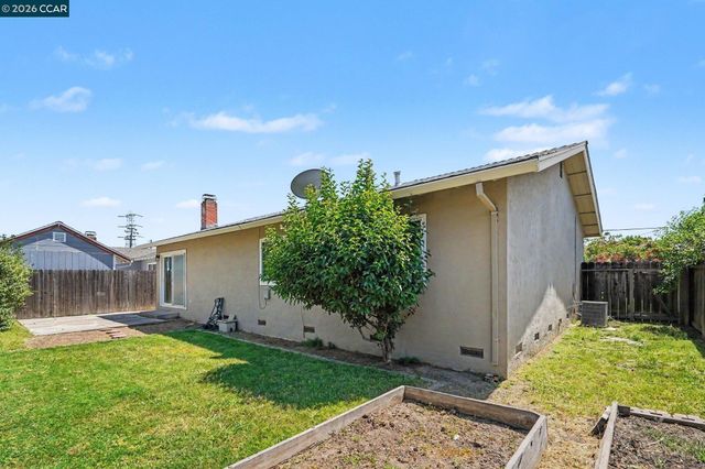 123 E Lake Dr, Antioch, CA 94509