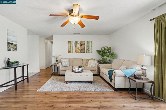123 E Lake Dr, Antioch, CA 94509