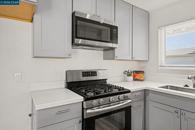 123 E Lake Dr, Antioch, CA 94509