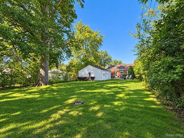 22701 Princeton Street, Dearborn, MI 48124