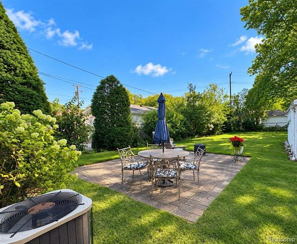 22701 Princeton Street, Dearborn, MI 48124