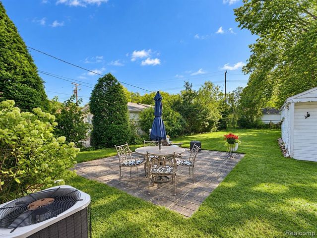 22701 Princeton Street, Dearborn, MI 48124