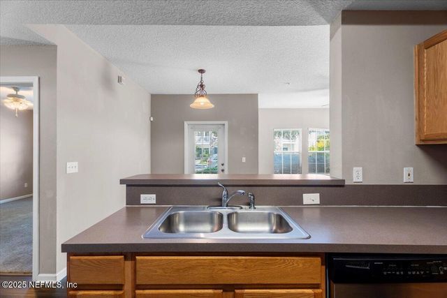 575 OAKLEAF PLANTATION Parkway 901, Orange Park, FL 32065