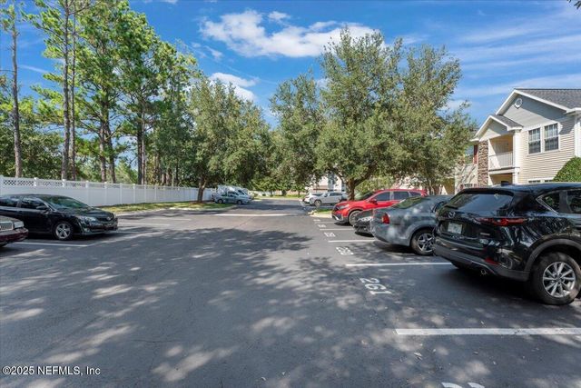 575 OAKLEAF PLANTATION Parkway 901, Orange Park, FL 32065