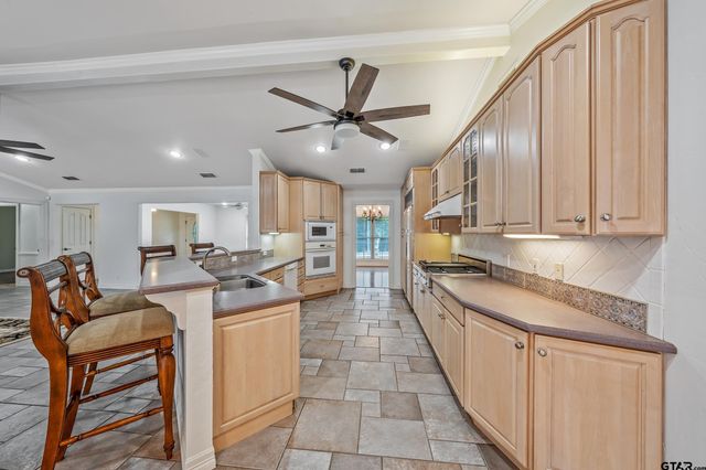 231 W Cumberland Rd, Tyler, TX 75703