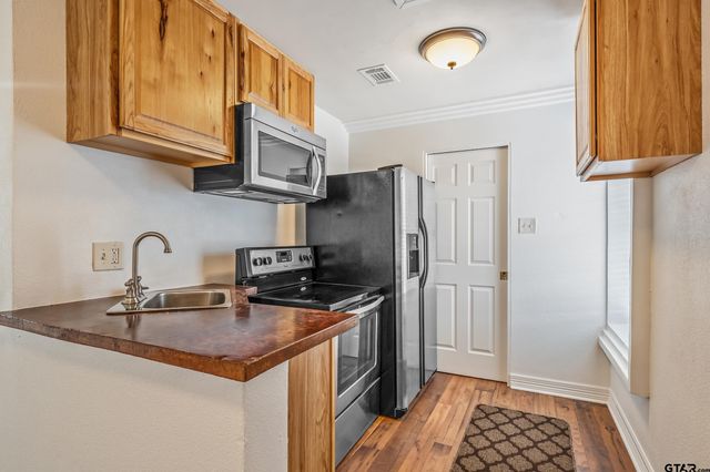 231 W Cumberland Rd, Tyler, TX 75703