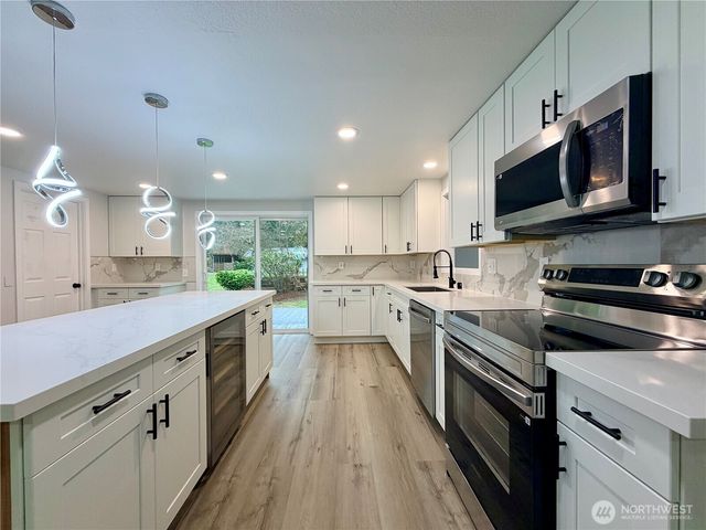 11 Webb Road SW, Lakebay, WA 98349