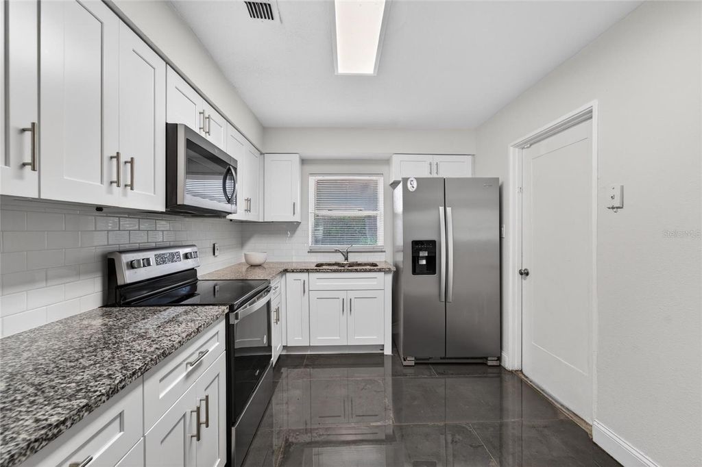 Image 12 of property listing at 3009 E FERN STREET, Tampa, FL 33610