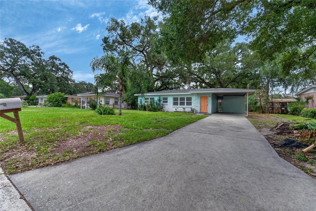 Image 3 of property listing at 3009 E FERN STREET, Tampa, FL 33610