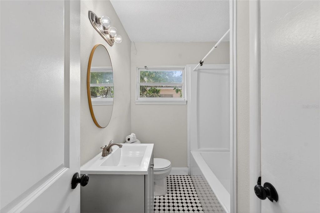 Image 28 of property listing at 3009 E FERN STREET, Tampa, FL 33610