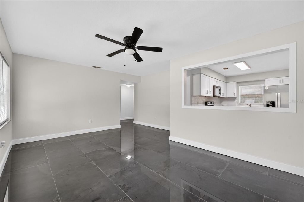 Image 6 of property listing at 3009 E FERN STREET, Tampa, FL 33610