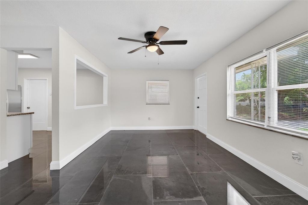 Image 7 of property listing at 3009 E FERN STREET, Tampa, FL 33610