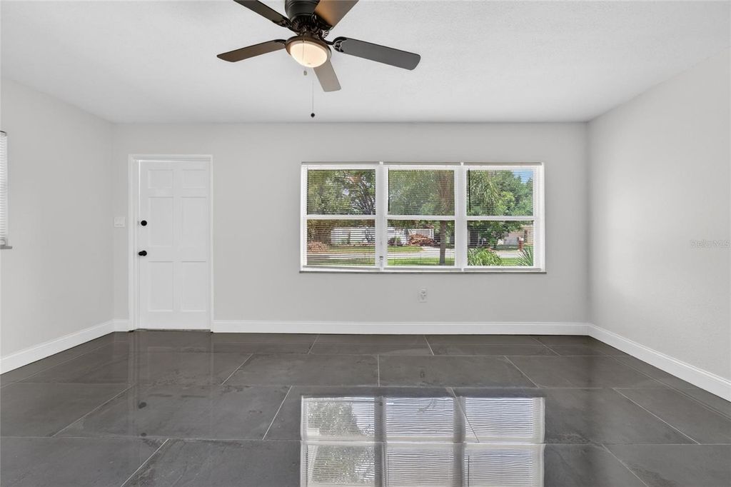 Image 9 of property listing at 3009 E FERN STREET, Tampa, FL 33610