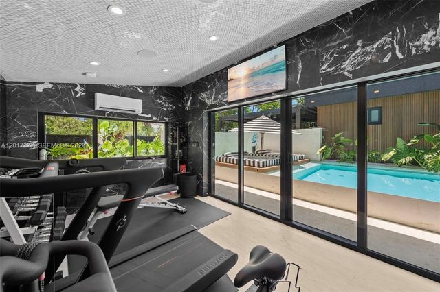 5750 La Gorce Dr, Miami Beach, FL 33140