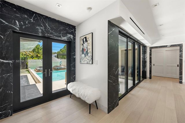 5750 La Gorce Dr, Miami Beach, FL 33140