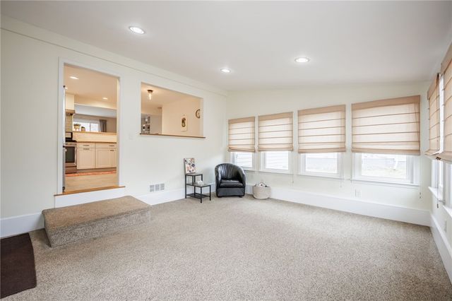 21 Edmonton Road, Rochester, NY 14609