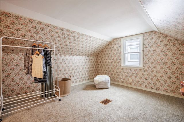 21 Edmonton Road, Rochester, NY 14609