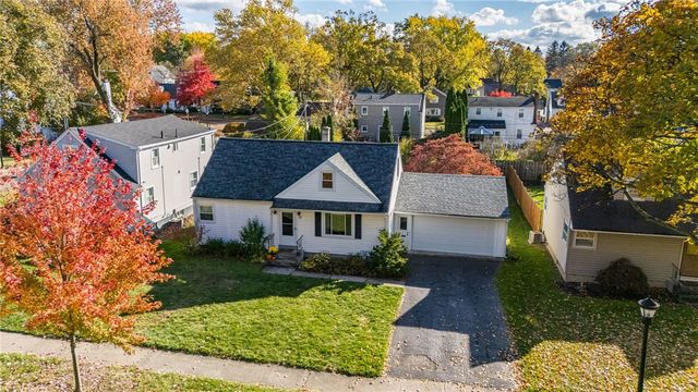 21 Edmonton Road, Rochester, NY 14609