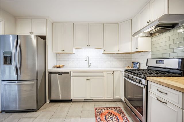 21 Edmonton Road, Rochester, NY 14609