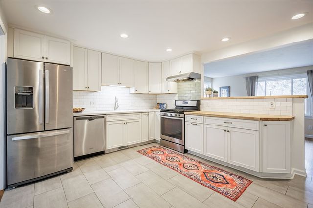 21 Edmonton Road, Rochester, NY 14609