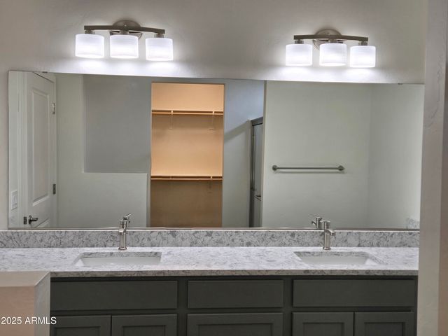 742 S Meadowood Lane, Sierra Vista, AZ 85635