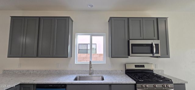 742 S Meadowood Lane, Sierra Vista, AZ 85635