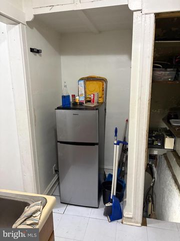 2419 UPLAND ST, Chester, PA 19013