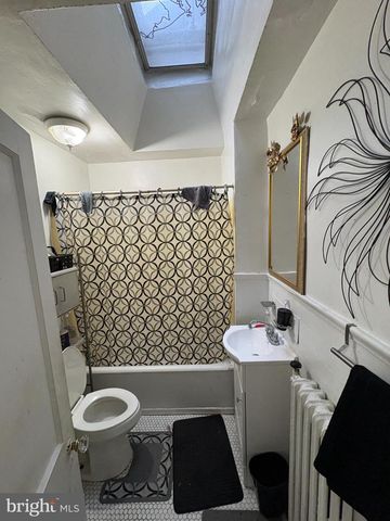 2419 UPLAND ST, Chester, PA 19013