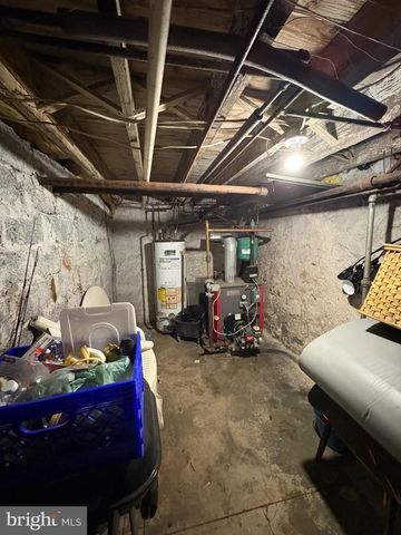 2419 UPLAND ST, Chester, PA 19013