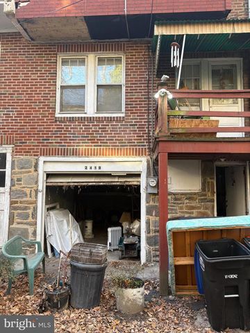 2419 UPLAND ST, Chester, PA 19013