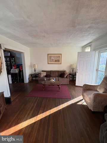 2419 UPLAND ST, Chester, PA 19013