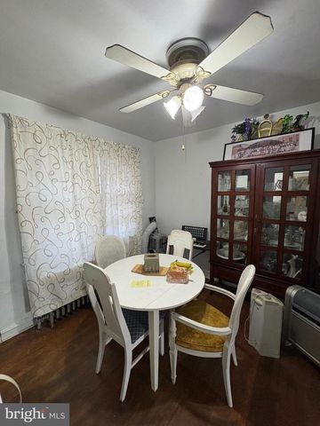 2419 UPLAND ST, Chester, PA 19013