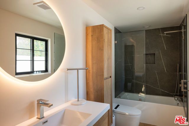 22269 Avenue San Luis, Los Angeles, CA 91364