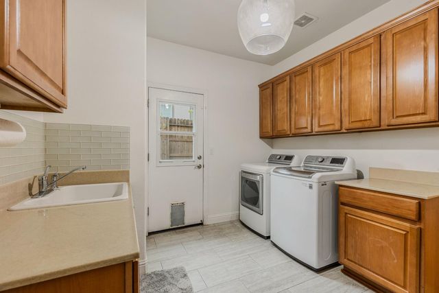 2249 Nolen Dr, Lincoln, CA 95648