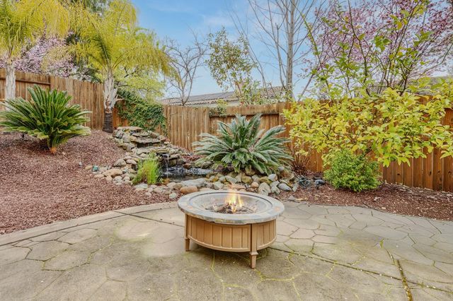 2249 Nolen Dr, Lincoln, CA 95648