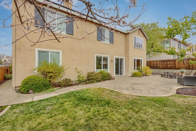 2249 Nolen Dr, Lincoln, CA 95648