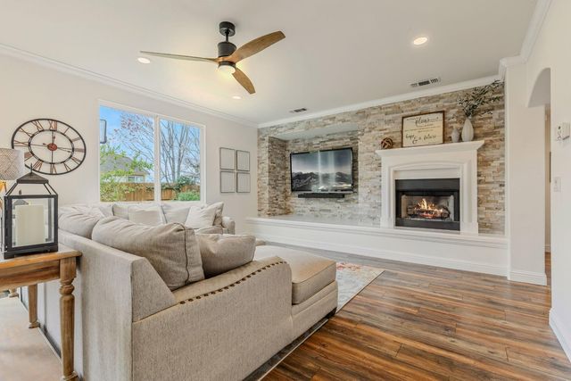 2249 Nolen Dr, Lincoln, CA 95648