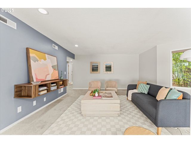 48 EAGLE CREST Dr 3D, Lake Oswego, OR 97035