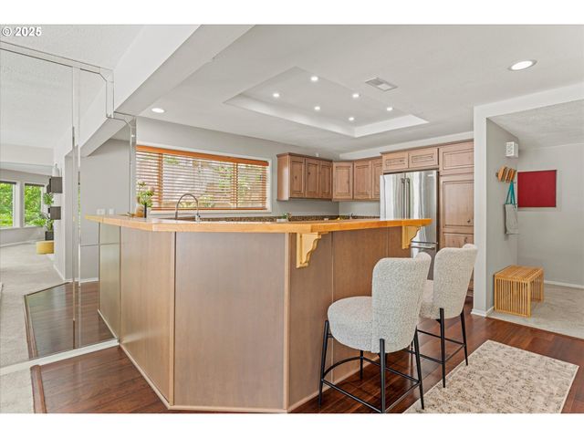 48 EAGLE CREST Dr 3D, Lake Oswego, OR 97035