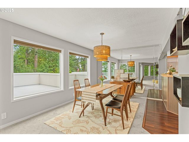 48 EAGLE CREST Dr 3D, Lake Oswego, OR 97035
