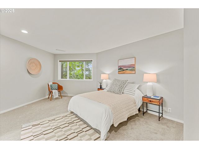 48 EAGLE CREST Dr 3D, Lake Oswego, OR 97035