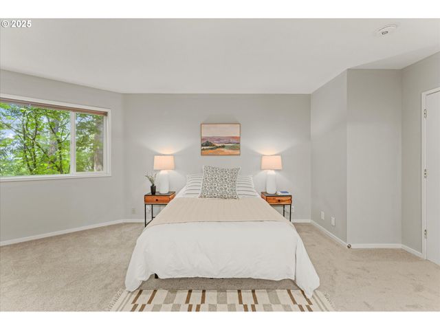 48 EAGLE CREST Dr 3D, Lake Oswego, OR 97035