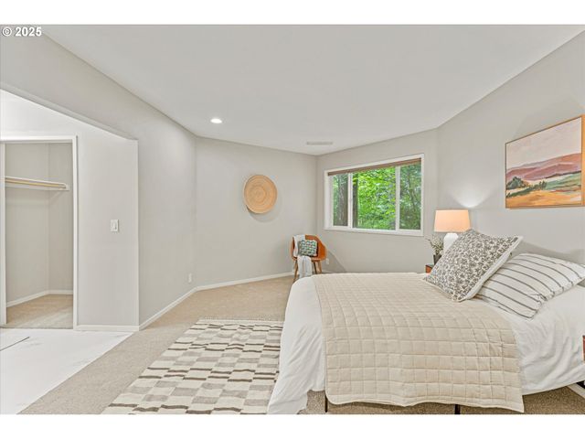48 EAGLE CREST Dr 3D, Lake Oswego, OR 97035