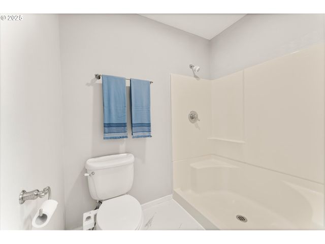 48 EAGLE CREST Dr 3D, Lake Oswego, OR 97035