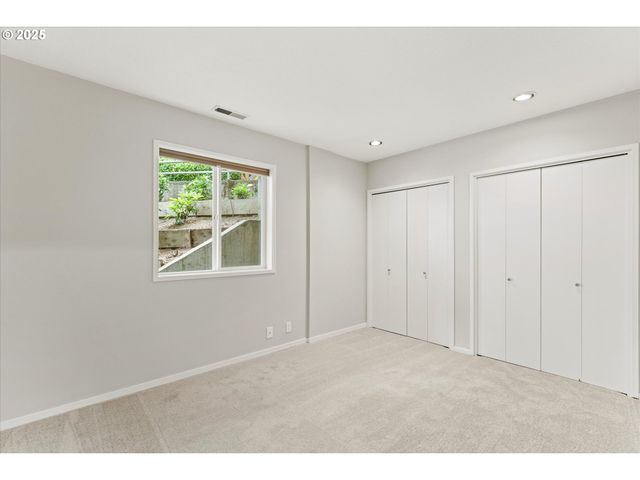 48 EAGLE CREST Dr 3D, Lake Oswego, OR 97035
