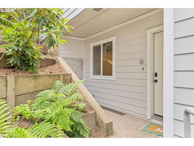 48 EAGLE CREST Dr 3D, Lake Oswego, OR 97035