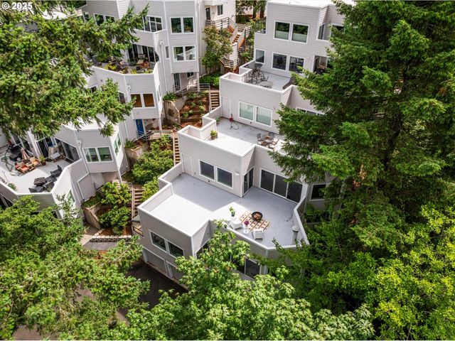 48 EAGLE CREST Dr 3D, Lake Oswego, OR 97035