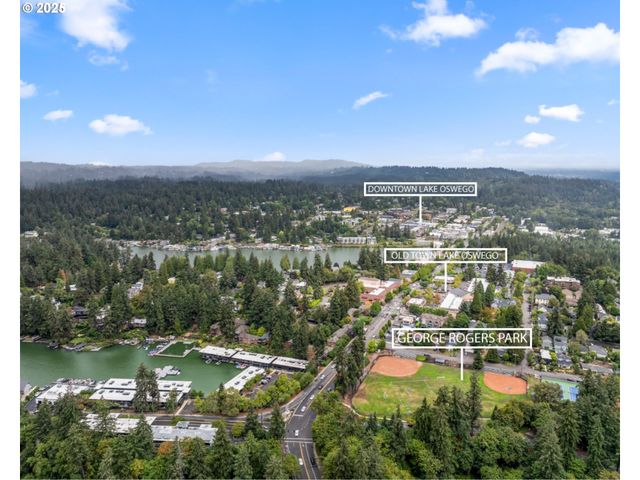 48 EAGLE CREST Dr 3D, Lake Oswego, OR 97035