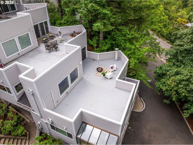 48 EAGLE CREST Dr 3D, Lake Oswego, OR 97035